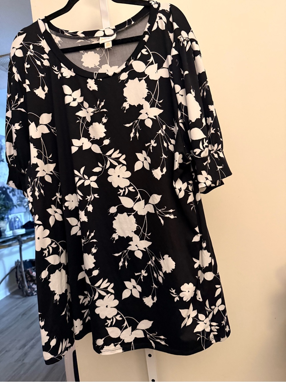 LuLaRoe Black and White Floral Tunic